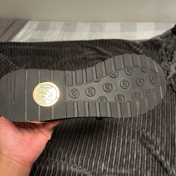 Micheal kors sneakers - Picture 4 of 4